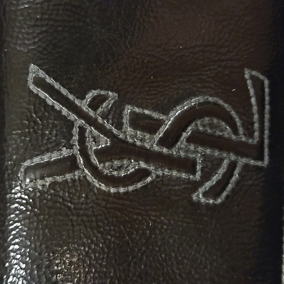 YSL Logo Patent Leather Bifold Snap Wallet w/Dustbag - Picture 3 of 14